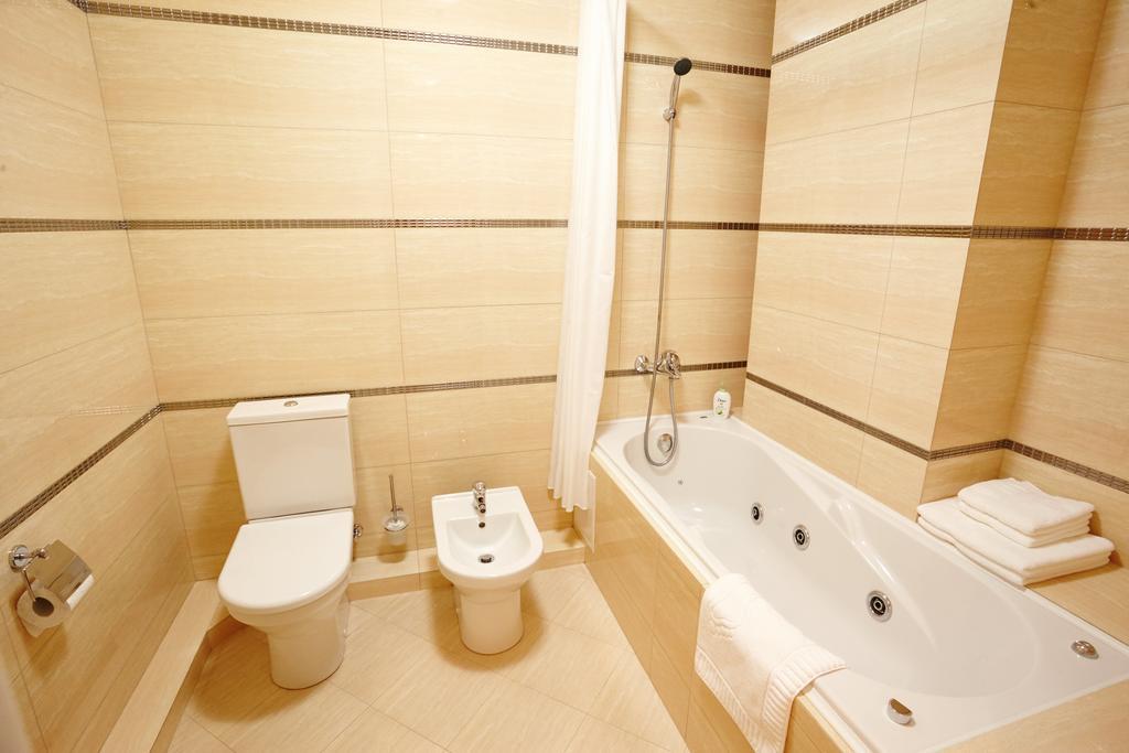 Luxury Apartment In New Building 키시나우 외부 사진