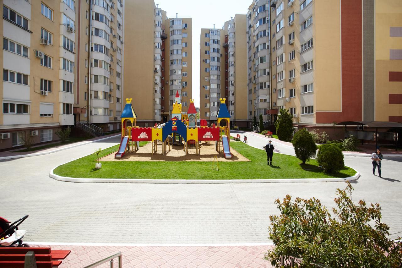 Luxury Apartment In New Building 키시나우 외부 사진